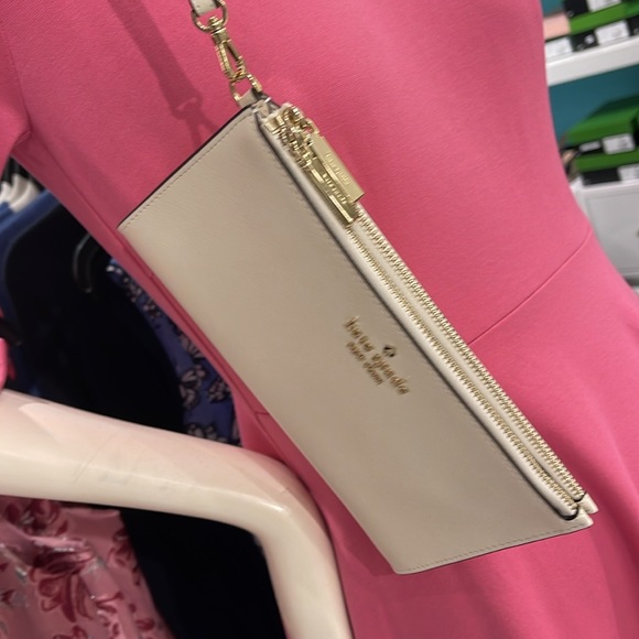 Kate Spade Madison Double Zip Wristlet Wallet Phone Case 
Meringue
NWT - Picture 14 of 16